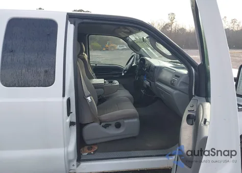 2005 Ford F-250 Lariat/Xl/Xlt z USA, uszkodzony, nr VIN 1FTSX20P05EC60843